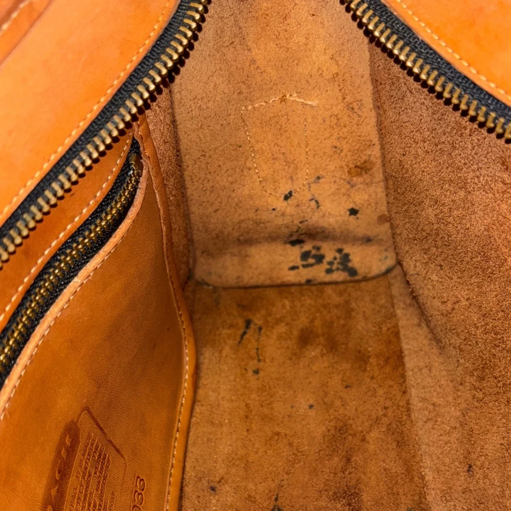 Coach Vintage British Tan Swagger Bag - Picture 9 of 12